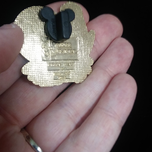 Buzz Lightyear pin - Picture 4 of 7